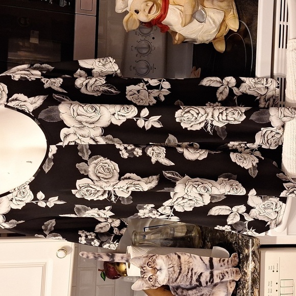 B womens Evans floral short sleeve stretch plus size top 20 - Picture 1 of 4